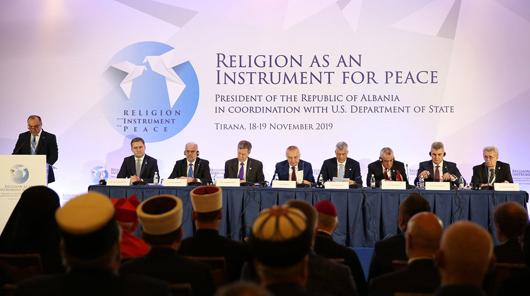 Konferenca Ndërkombëtare “Feja si një instrument për paqen” mblodhi në Tiranë përfaqësues të gjithë sekteve fetare