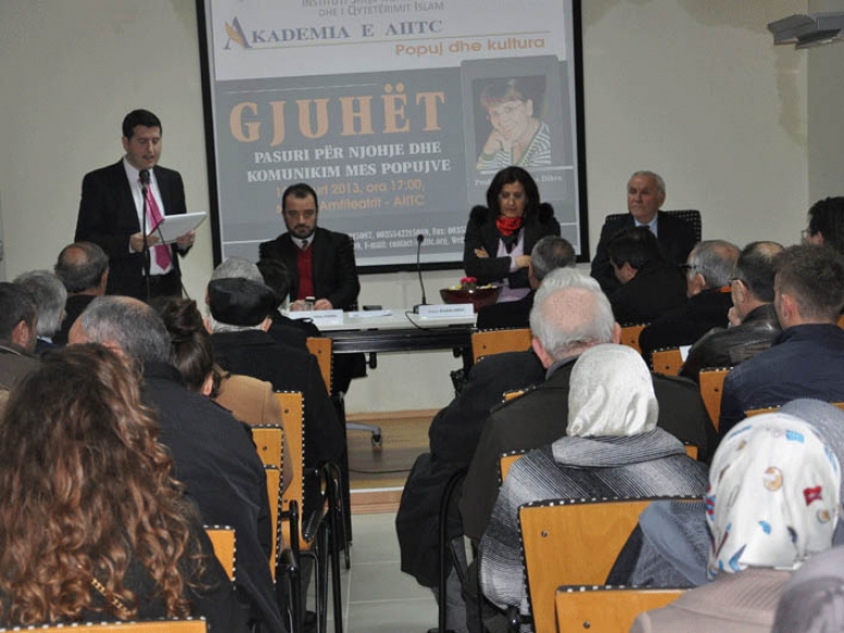 Prof. Dr. Klodeta Dibra mbajti ligjëratën me temë: “Gjuhët, pasuri për njohje dhe komunikim mes popujve”