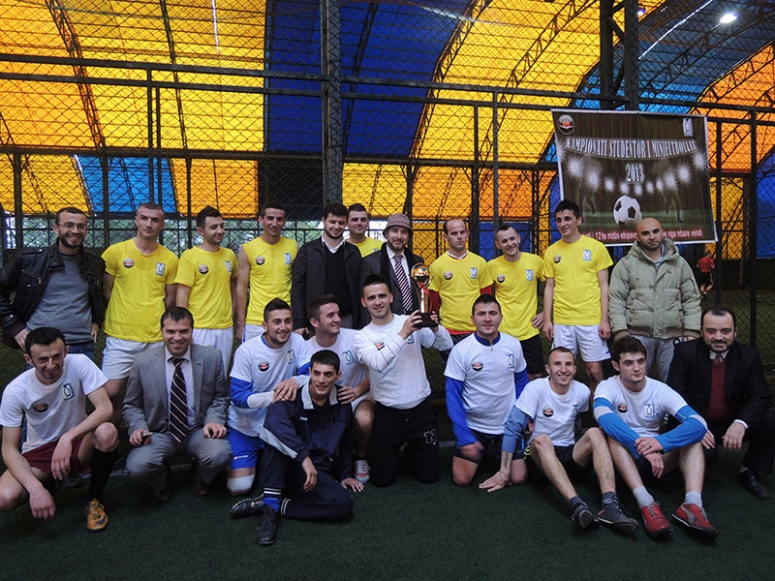 Përfundoi me sukses edicioni i 12 i kampionatit studentor të minifutbollit – 2013