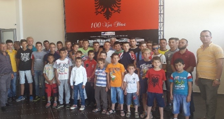 Nxënësit e kurseve islame të rrethit Kavajë vizitojnë shtypshkronjën “Mileniumi i ri” dhe disa xhami në fshatrat e rrethit Durrës