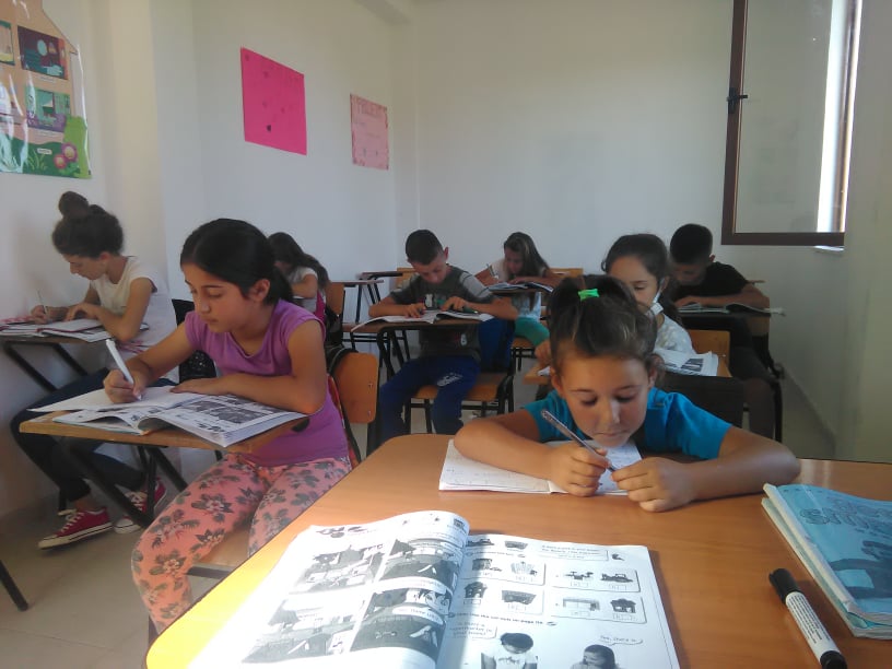 Vijojnë kurset e gjuhëve të huaja në Qendrat Social-Kulturore të AIITC